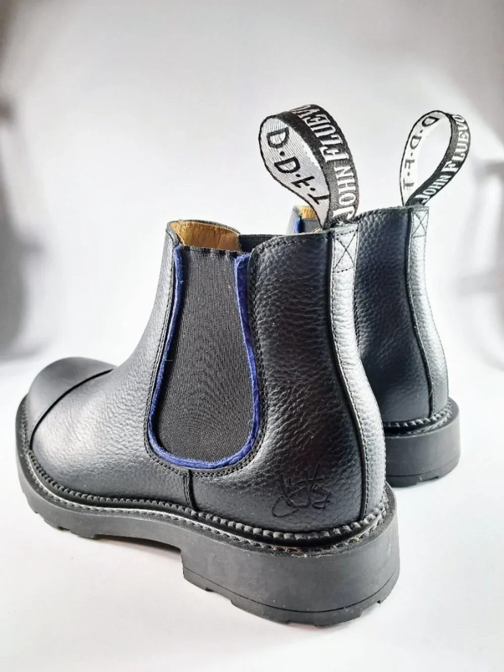John Fluevog Guardian Angel Archie Black Chelsea Boots Unisex Size 6M